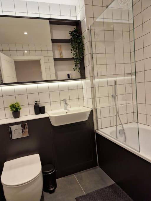 Modern-New Build Apartment In Birmingham Eksteriør bilde
