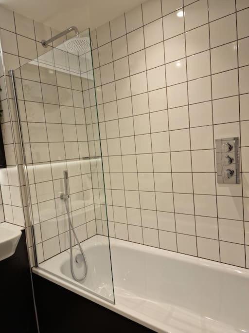 Modern-New Build Apartment In Birmingham Eksteriør bilde